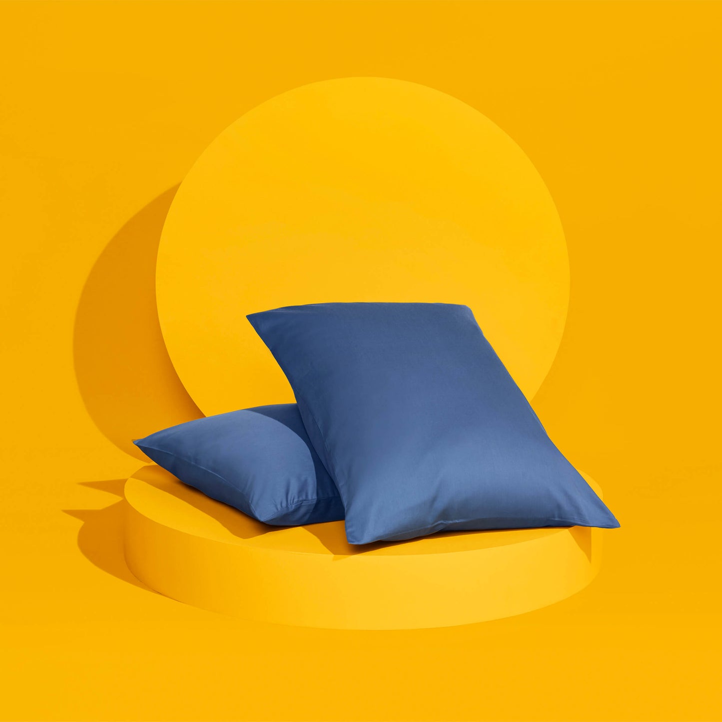 The Slumber Cloud Essential Pillowcase set made with Outlast temperature regulation technology