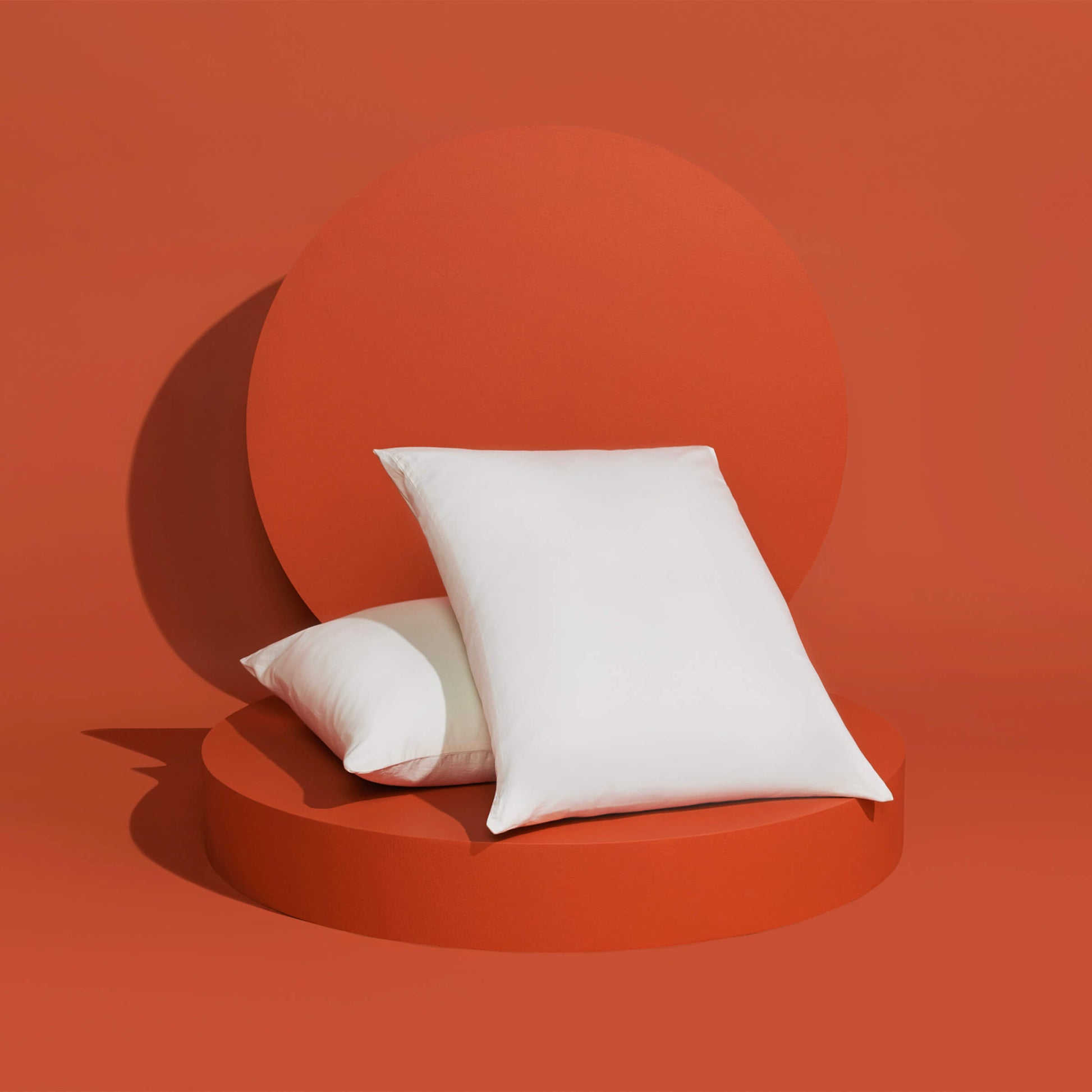 The Slumber Cloud Essential Pillowcase set made with Outlast temperature regulation technology