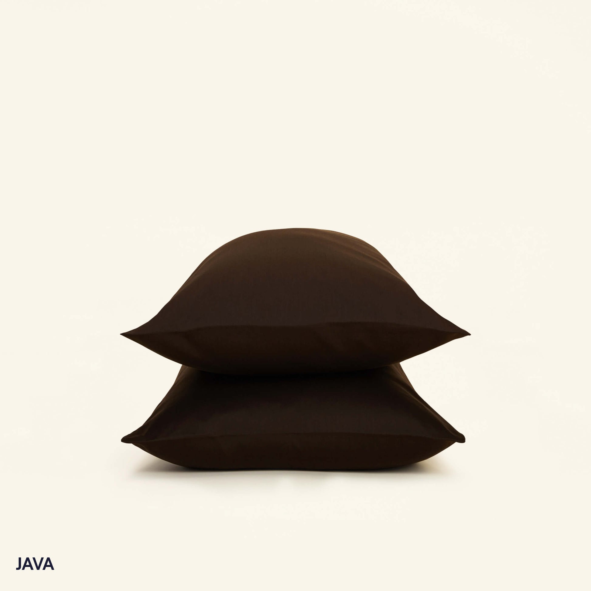 The Slumber Cloud Essential Pillowcase set made with Outlast temperature regulation technology in java
