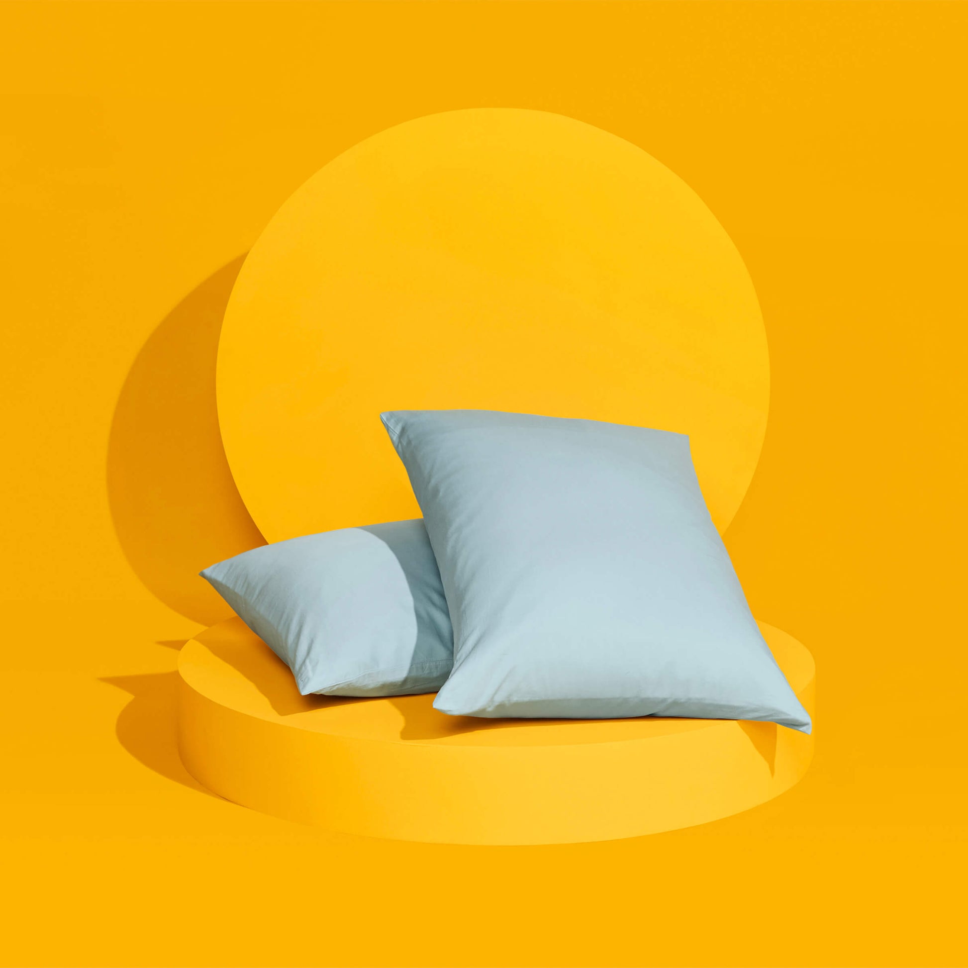 The Slumber Cloud Essential Pillowcase set made with Outlast temperature regulation technology