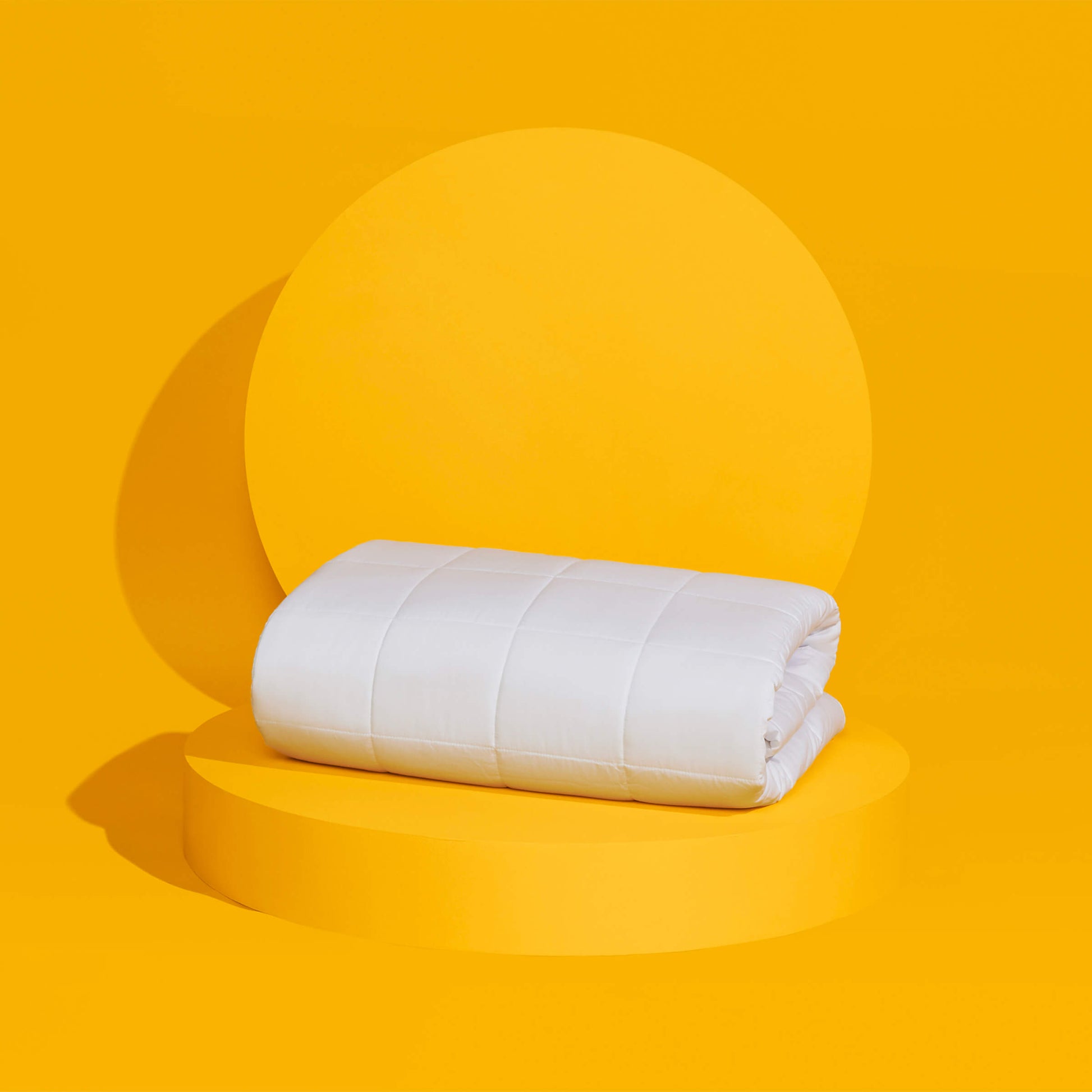 The Slumber Cloud Lightweight Comforter with Outlast® temperature regulation technology to help keep you cool and comfortable throughout the night | Cooling Technology