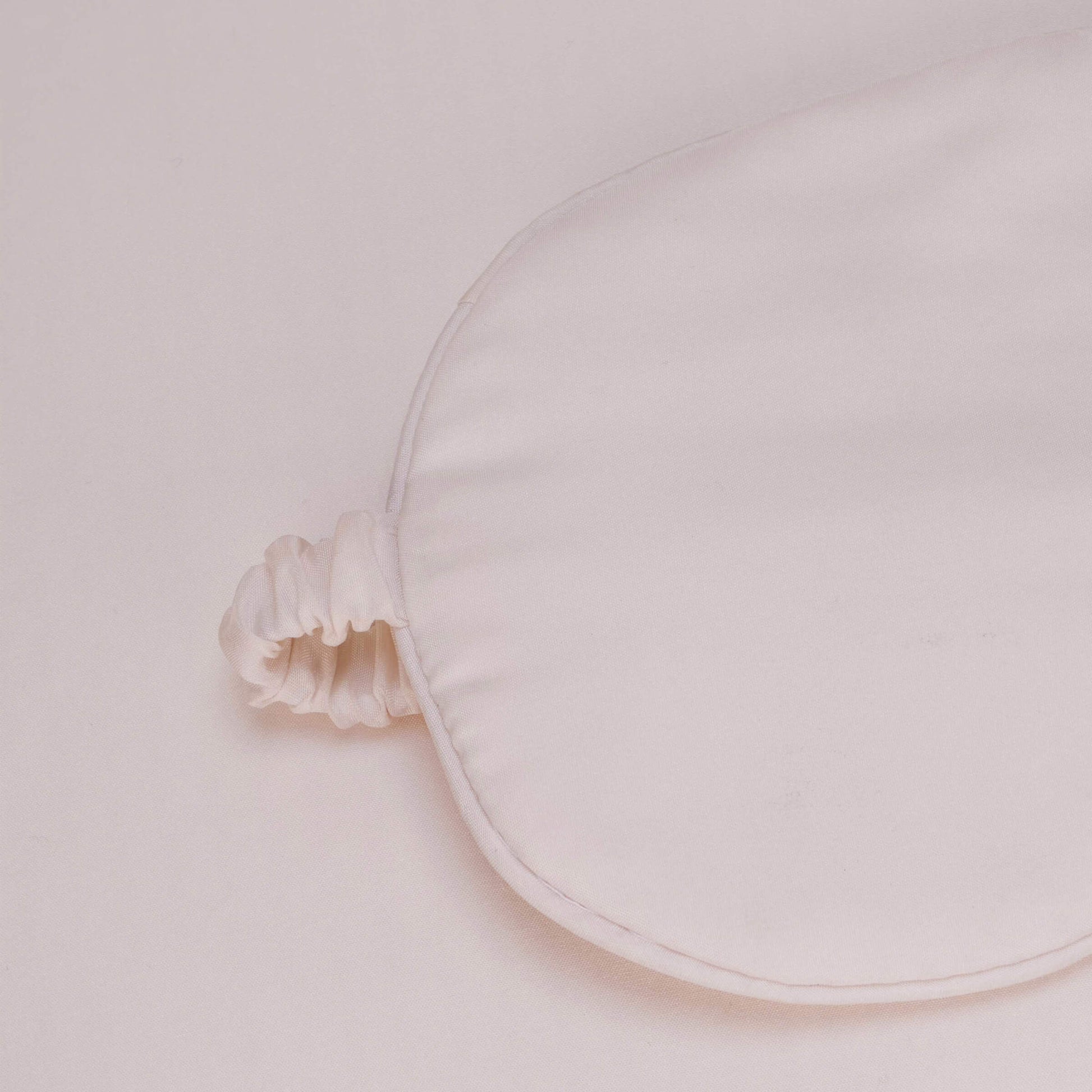 The Slumber Cloud Silk Pillowcase and Sleep Mask made with temperature regulation technology